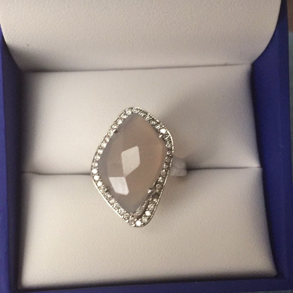 Custom ring